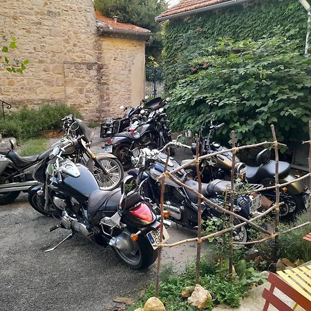 Le Prieure Bed & Breakfast Saint-Florent-sur-Auzonnet Eksteriør bilde