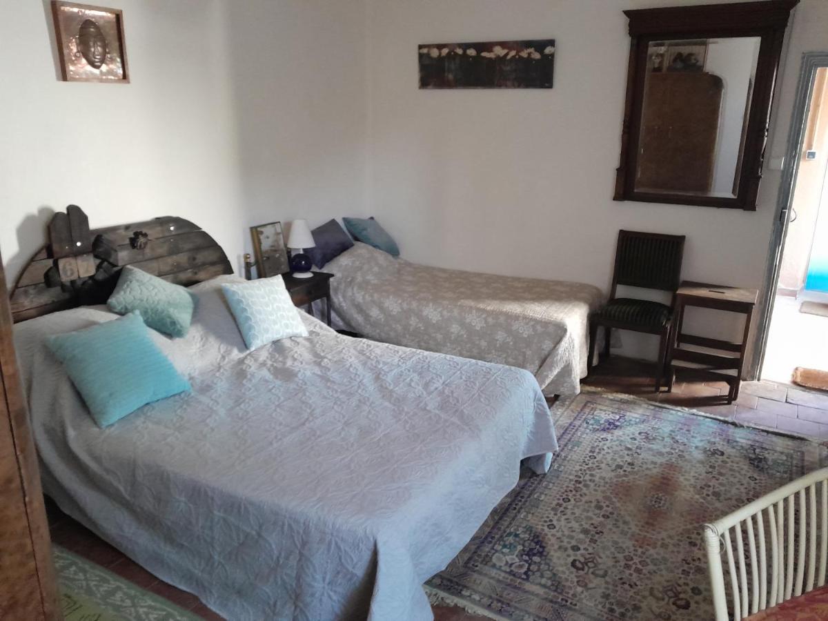 Le Prieure Bed & Breakfast Saint-Florent-sur-Auzonnet Eksteriør bilde